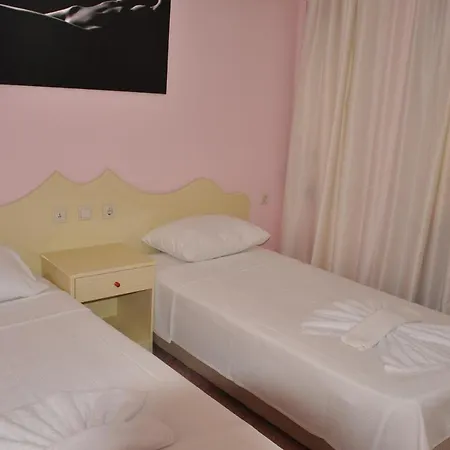 Lanova Hotel 2*